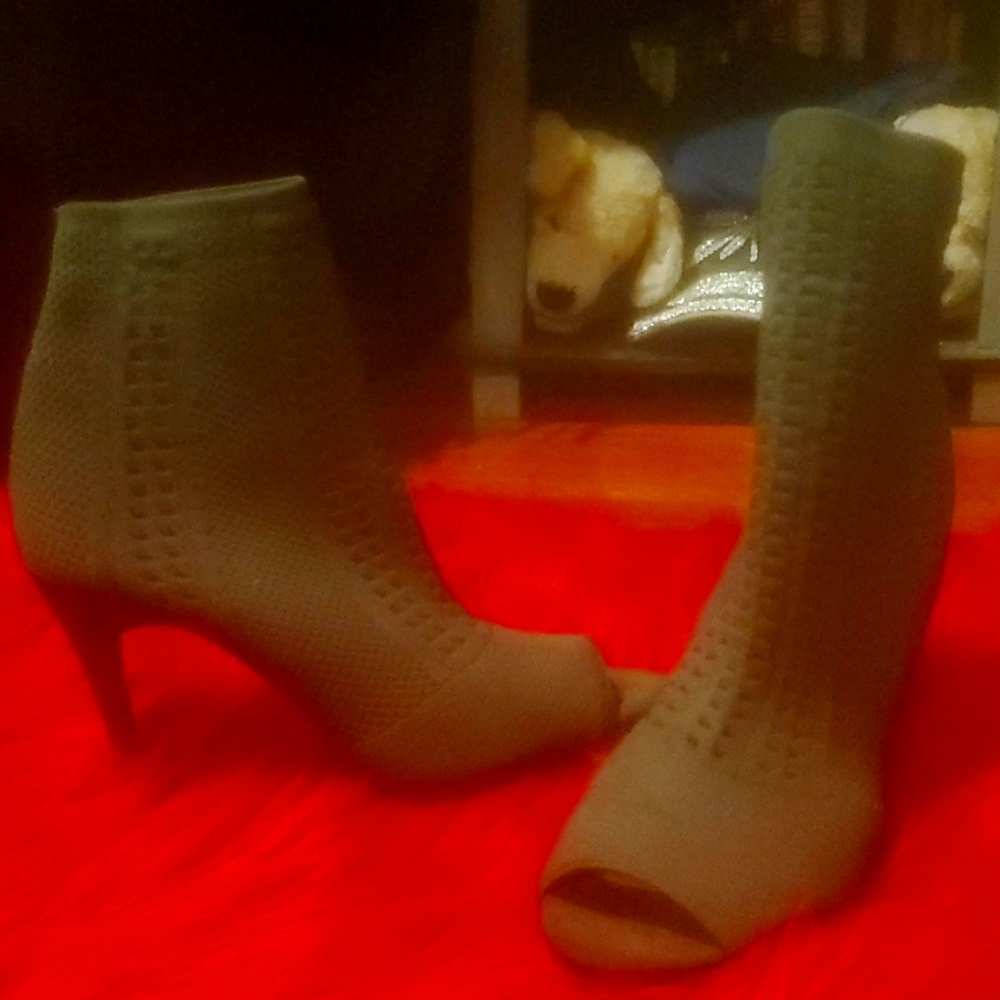 Army Green Peeptoe 2half inch Heels
